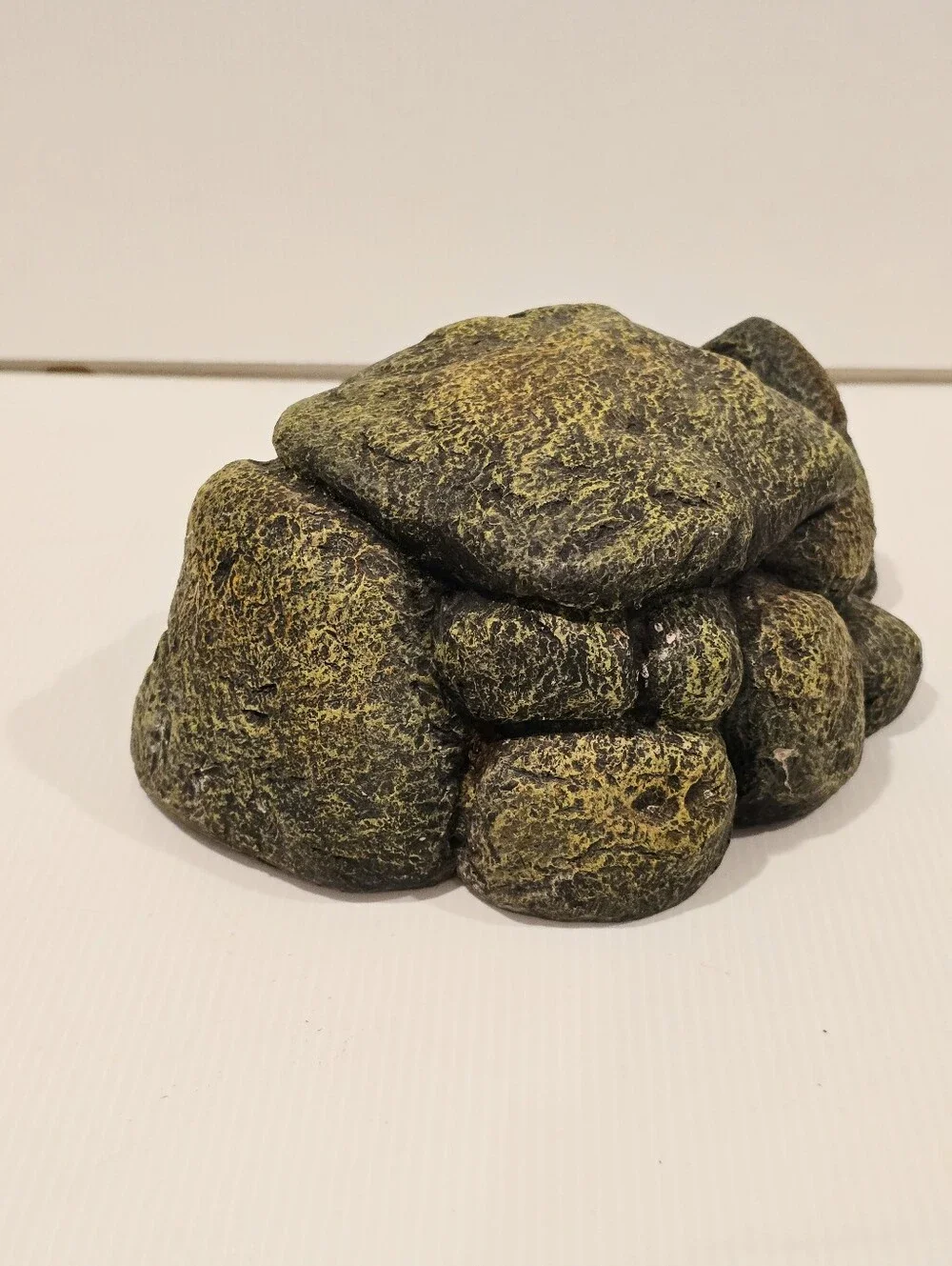 Reptile Rock Hide Cave Hideout Decor